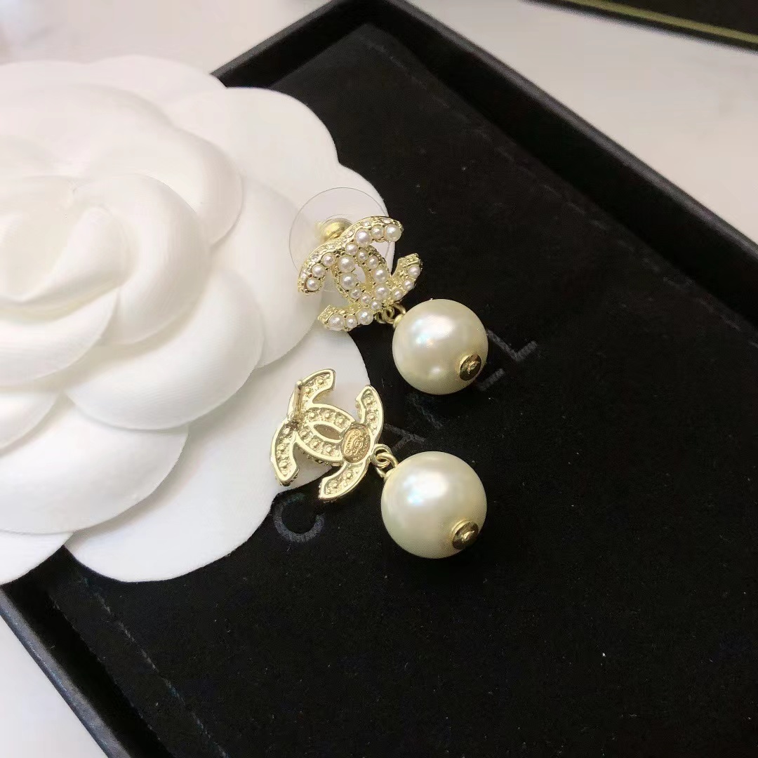 CHANEL シャネル ピアス