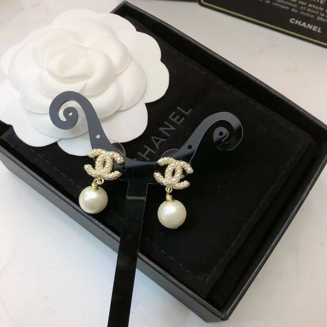 CHANEL シャネル ピアス