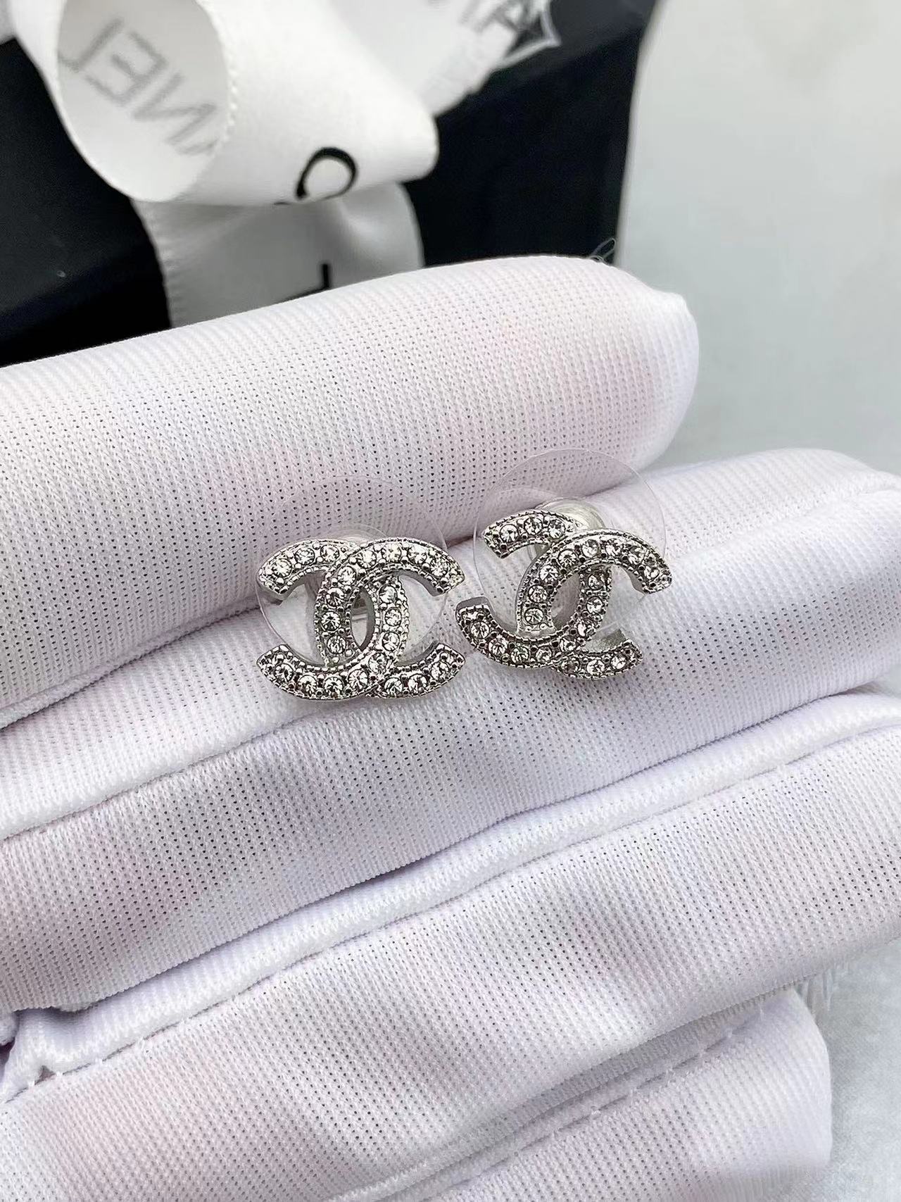 CHANEL シャネル ピアス