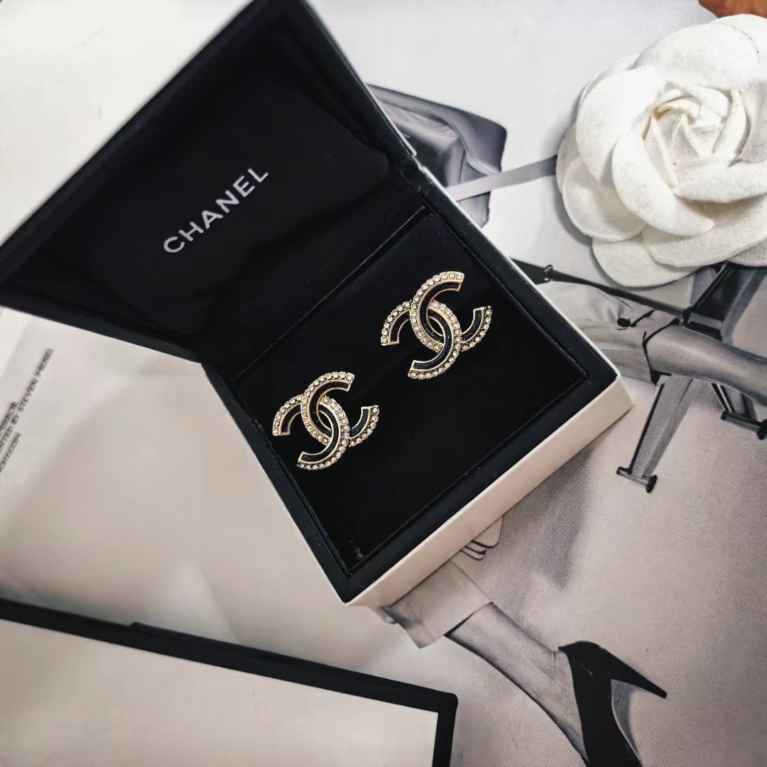 CHANEL シャネル ピアス