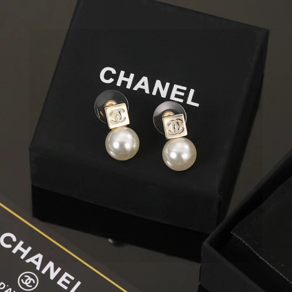CHANEL シャネル ピアス
