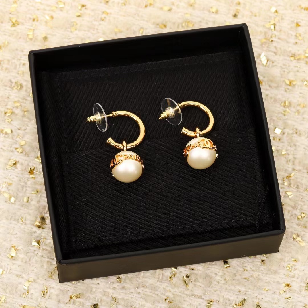 CHANEL シャネル ピアス