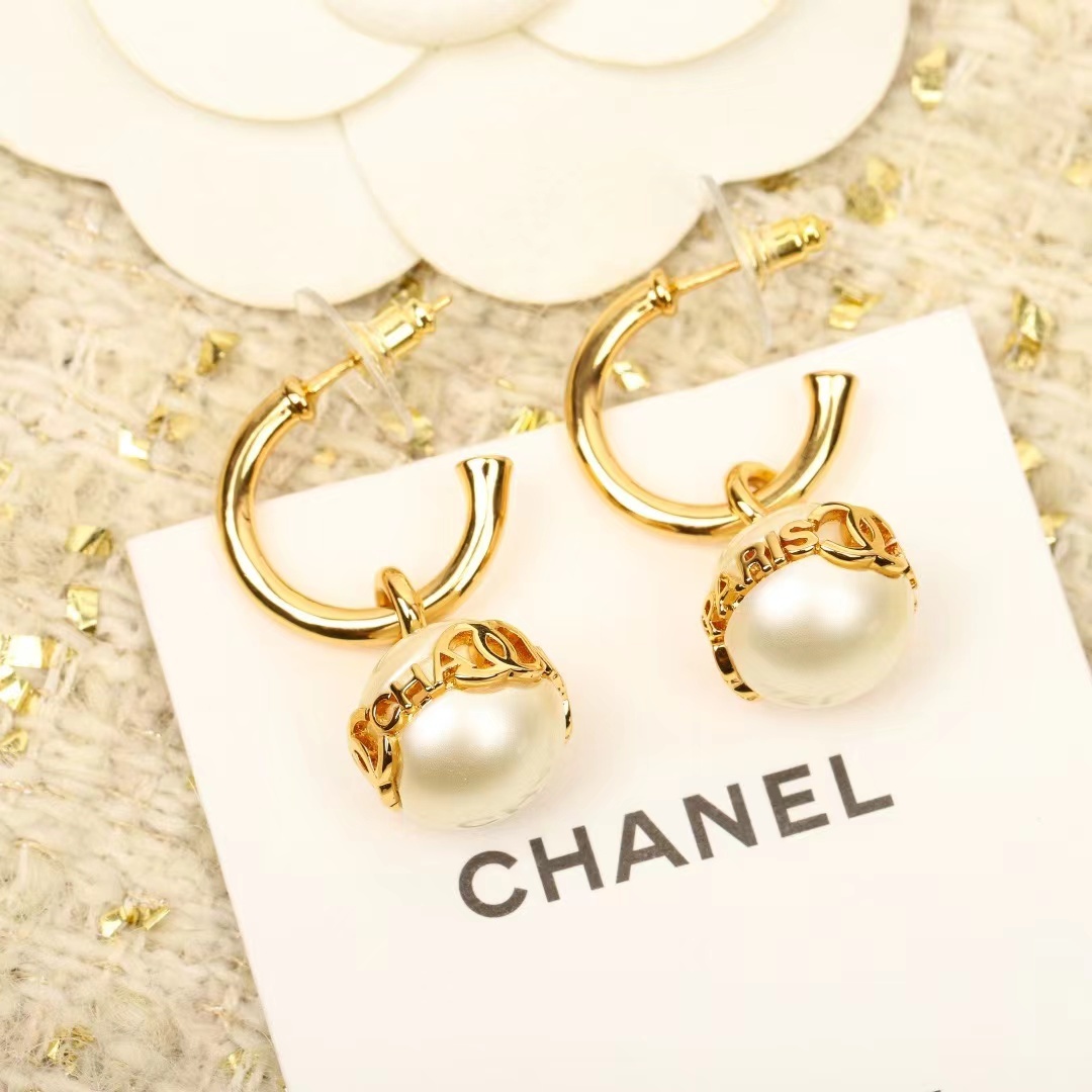 CHANEL シャネル ピアス