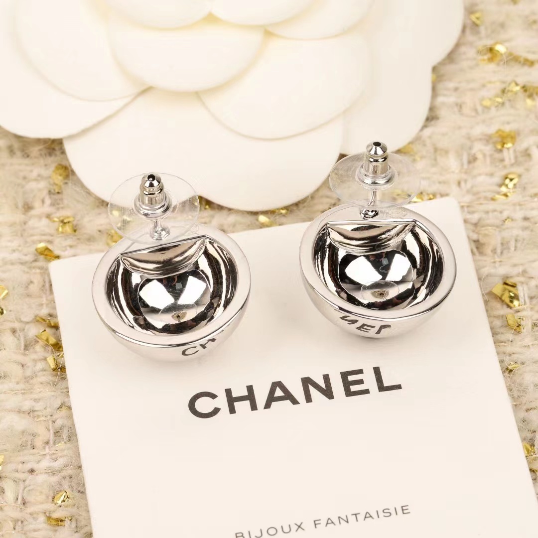 CHANEL シャネル ピアス