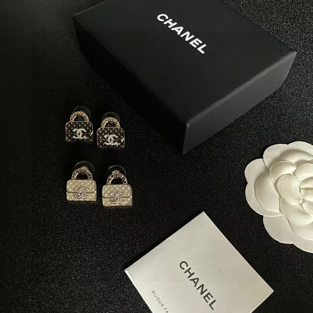 CHANEL シャネル ピアス