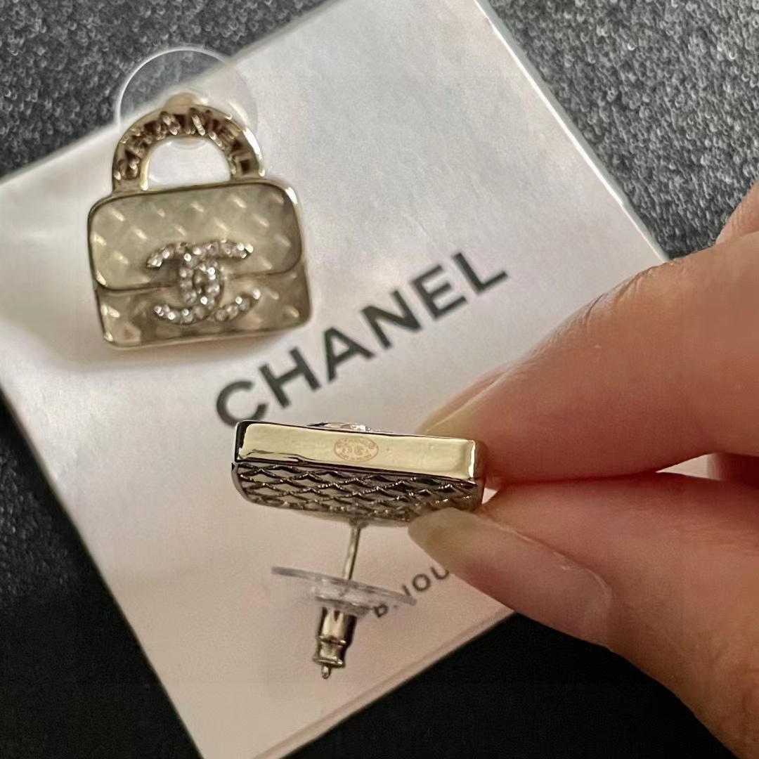 CHANEL シャネル ピアス