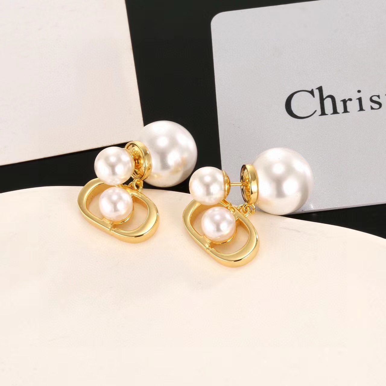DIOR  ディオール ピアス