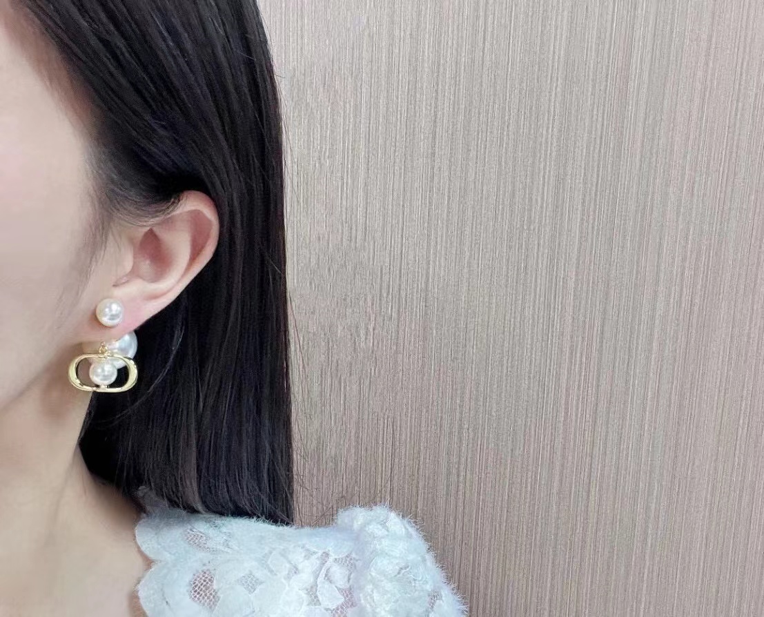 DIOR  ディオール ピアス