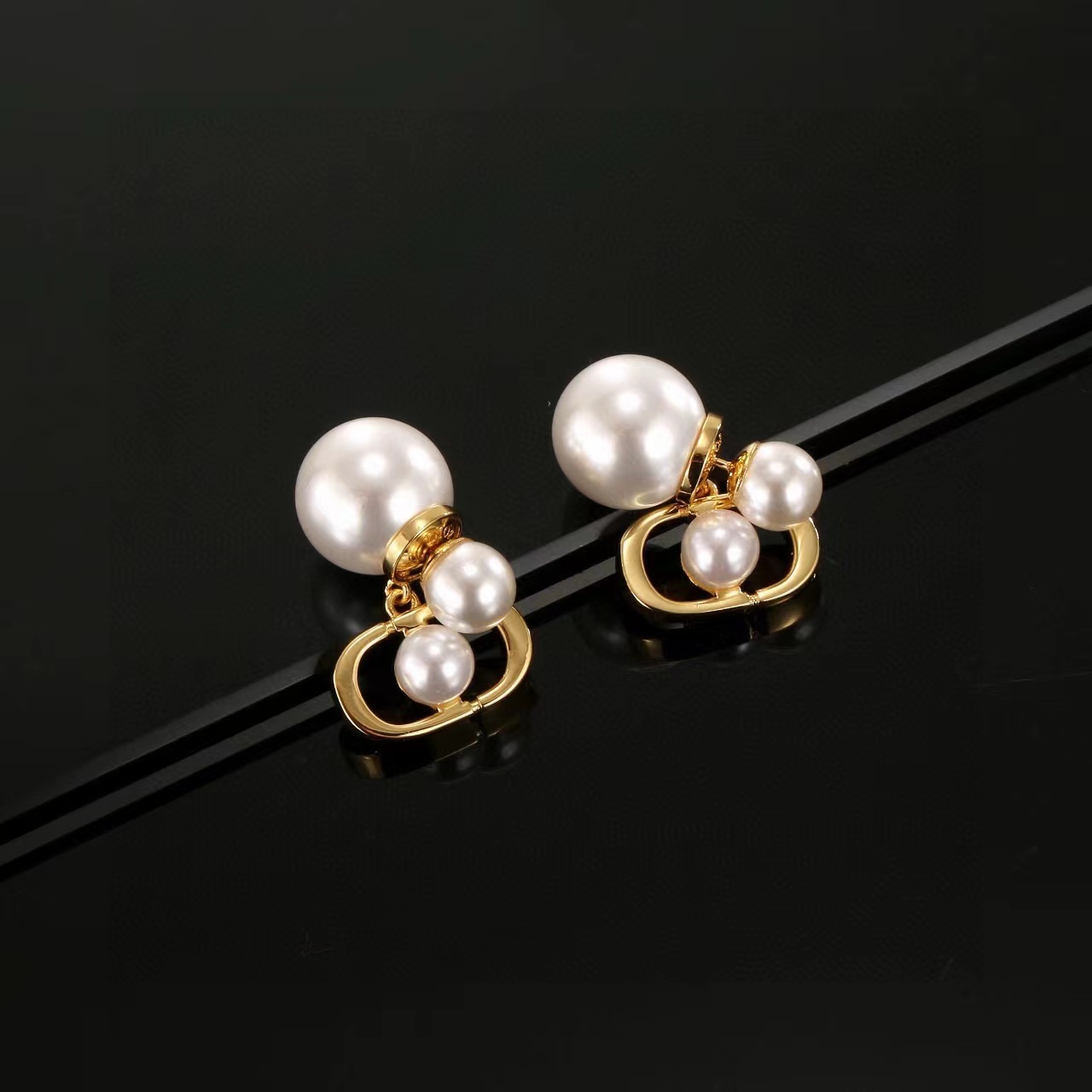 DIOR  ディオール ピアス