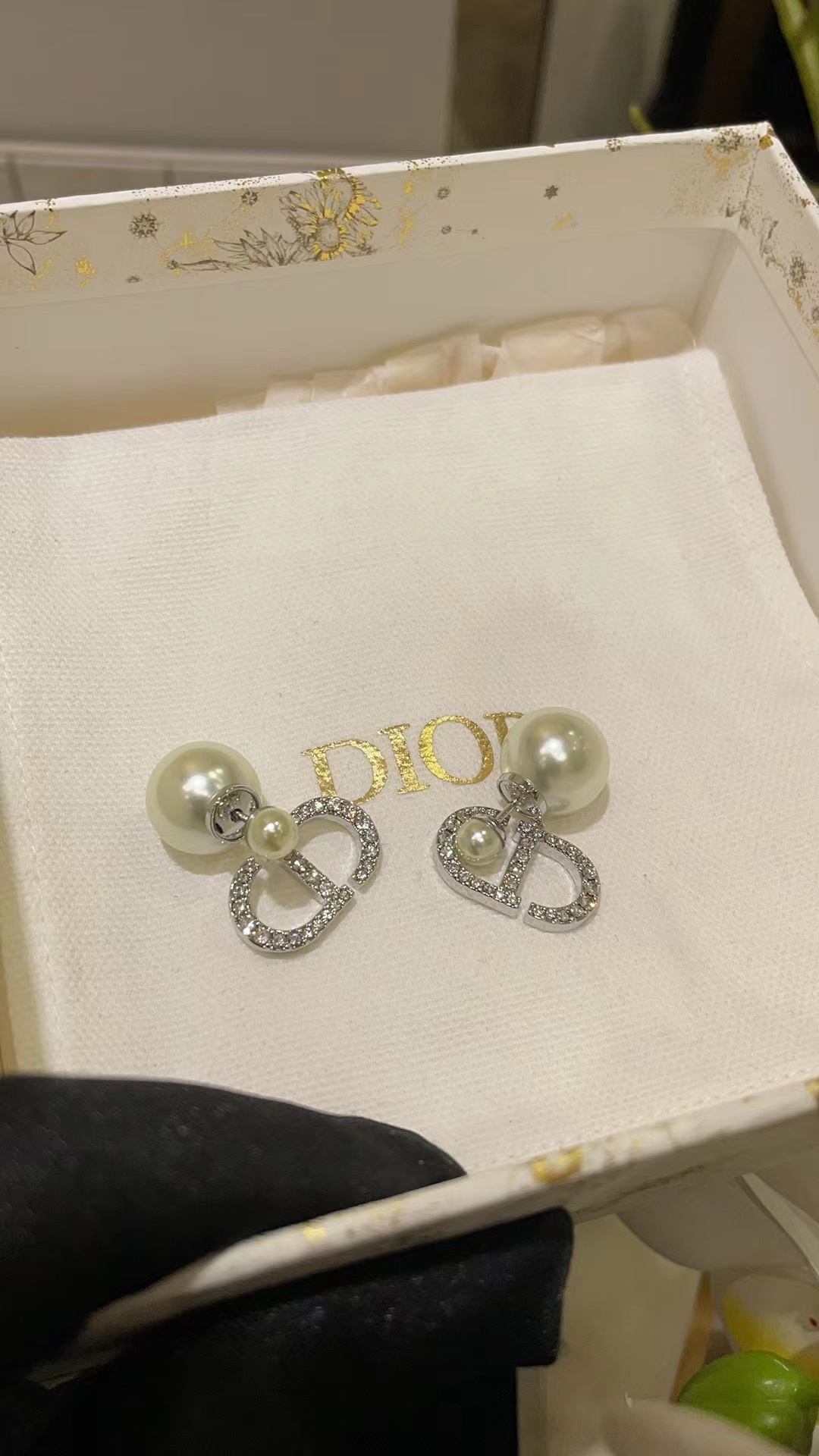 DIOR  ディオール ピアス