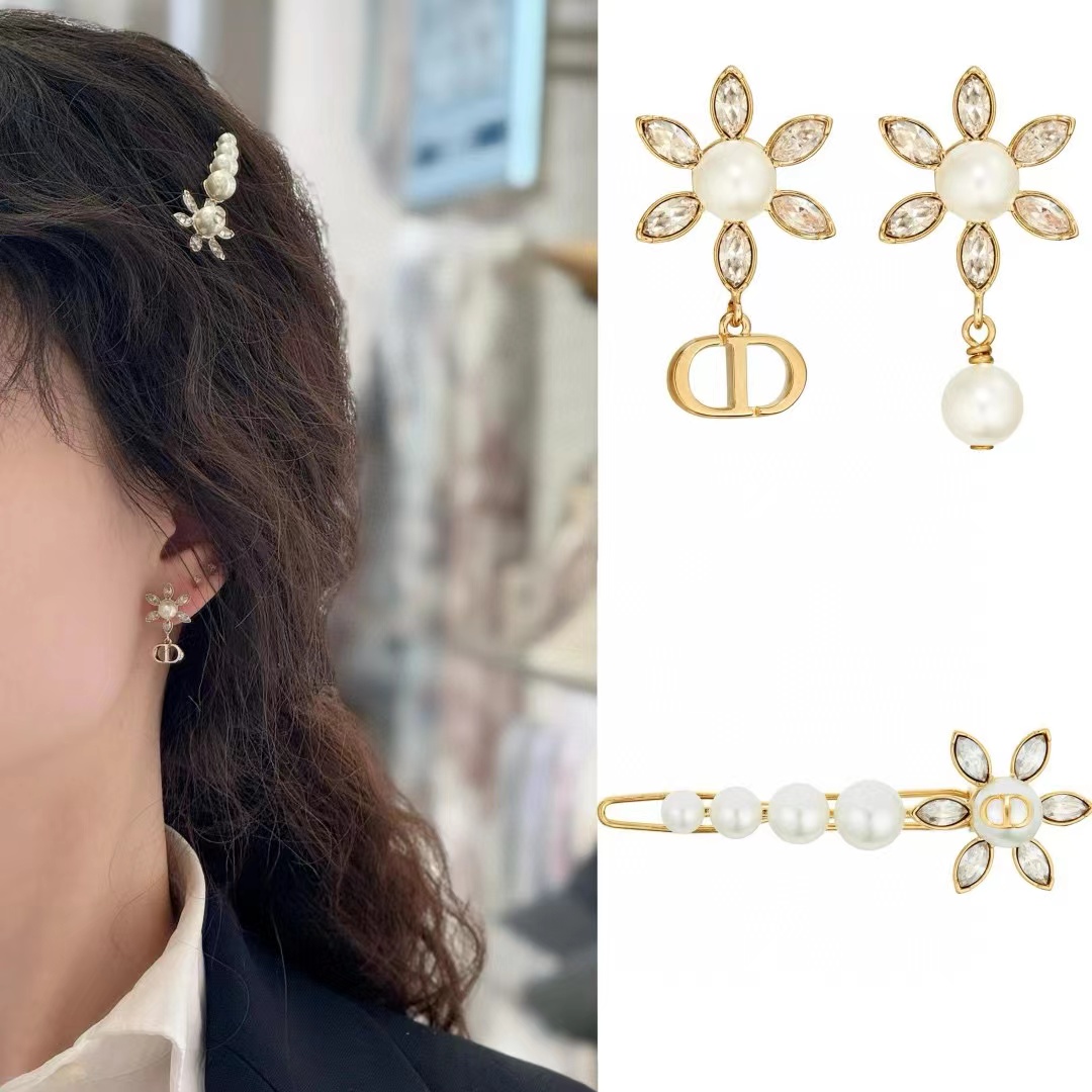 DIOR  ディオール ピアス