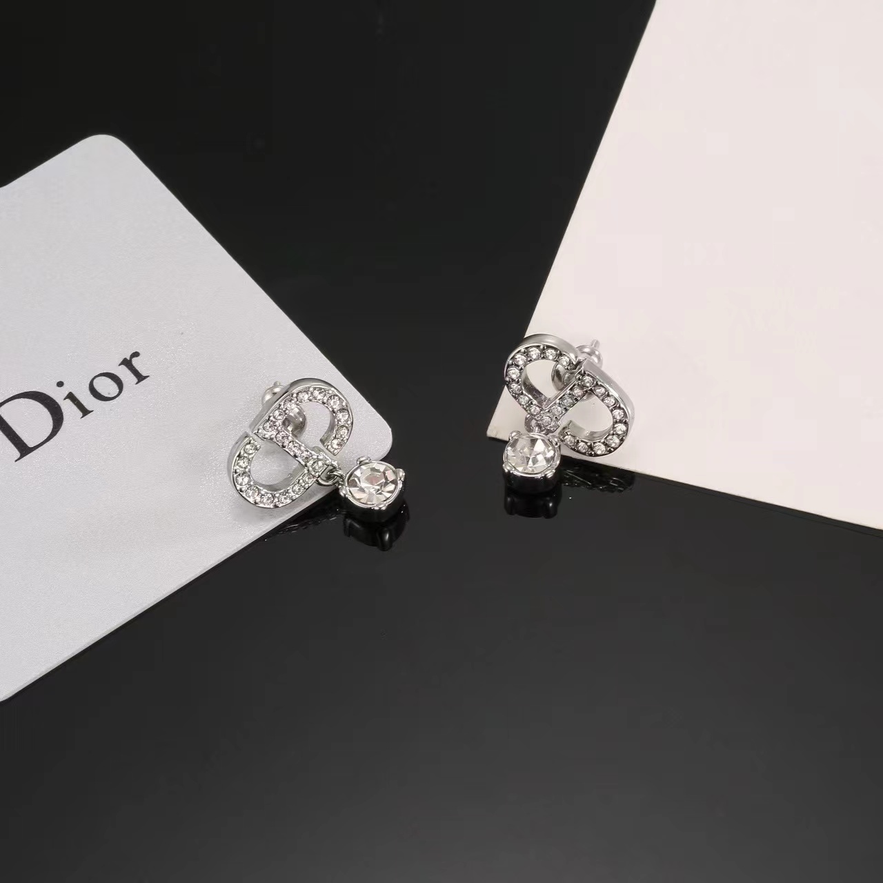 DIOR  ディオール ピアス