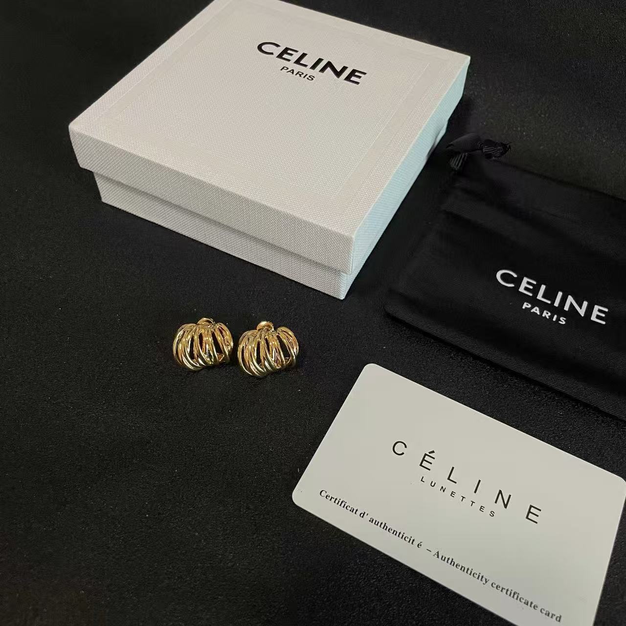 CELINE  セリーヌ ピアス
