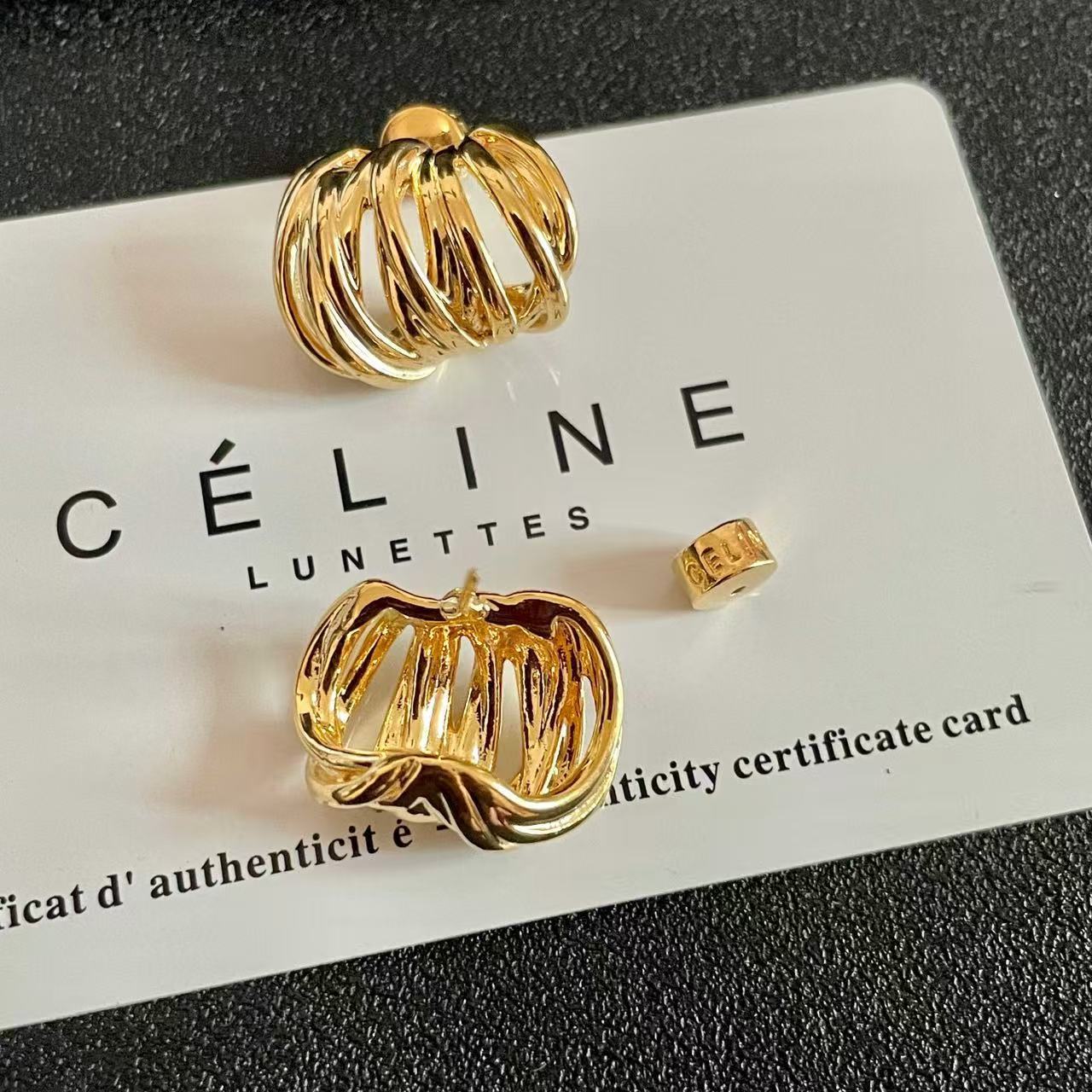 CELINE  セリーヌ ピアス