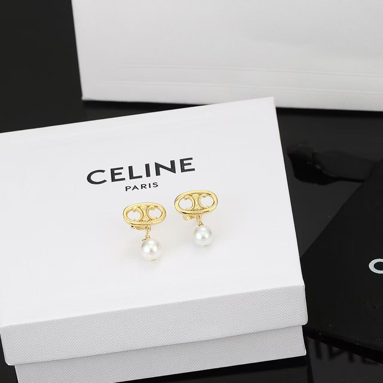 CELINE  セリーヌ ピアス