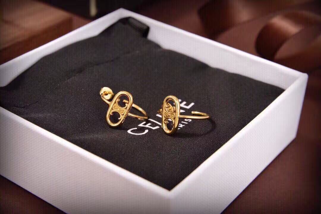CELINE  セリーヌ ピアス