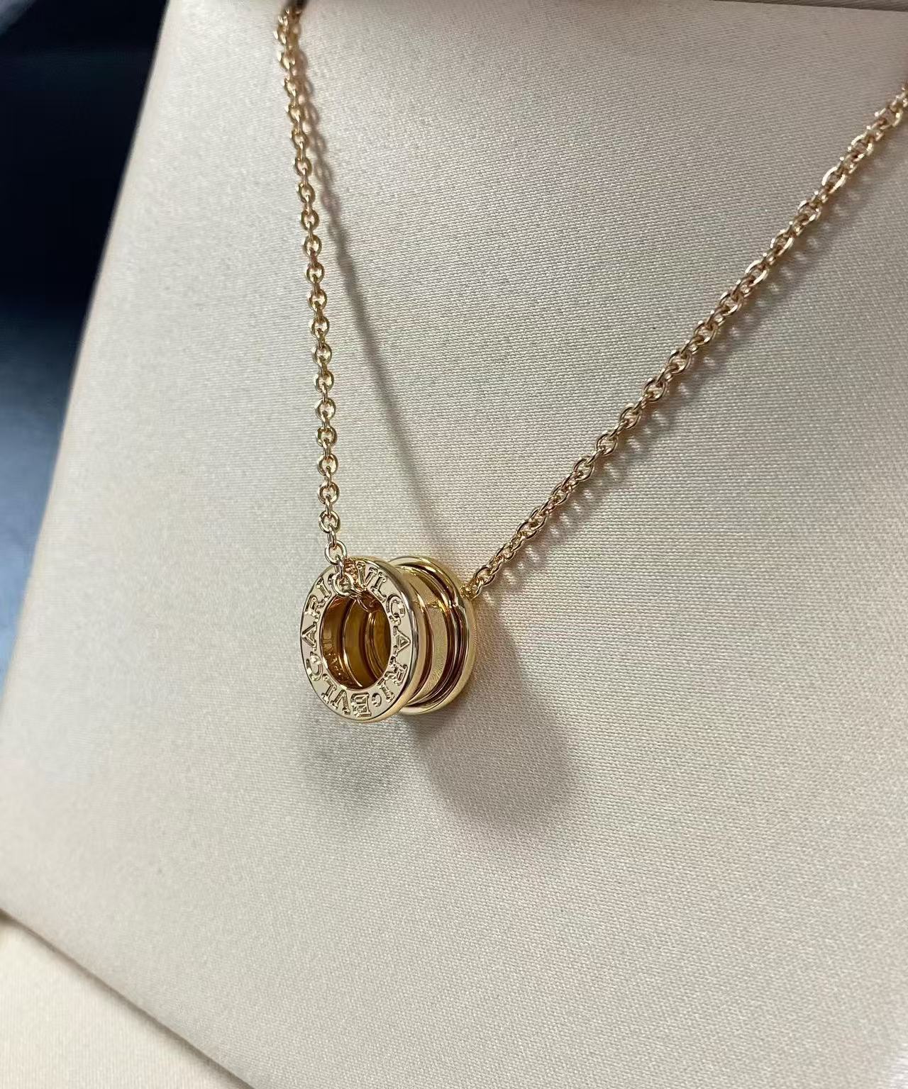 BVLGARI ディーヴァ ドリーム  ネックレス