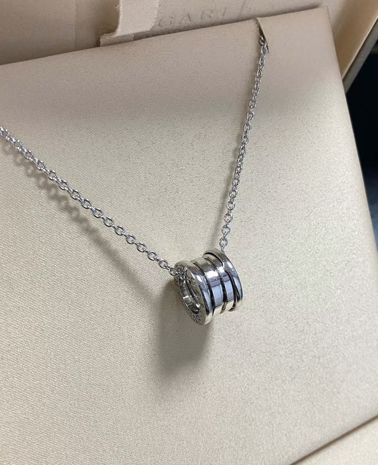 BVLGARI ディーヴァ ドリーム  ネックレス