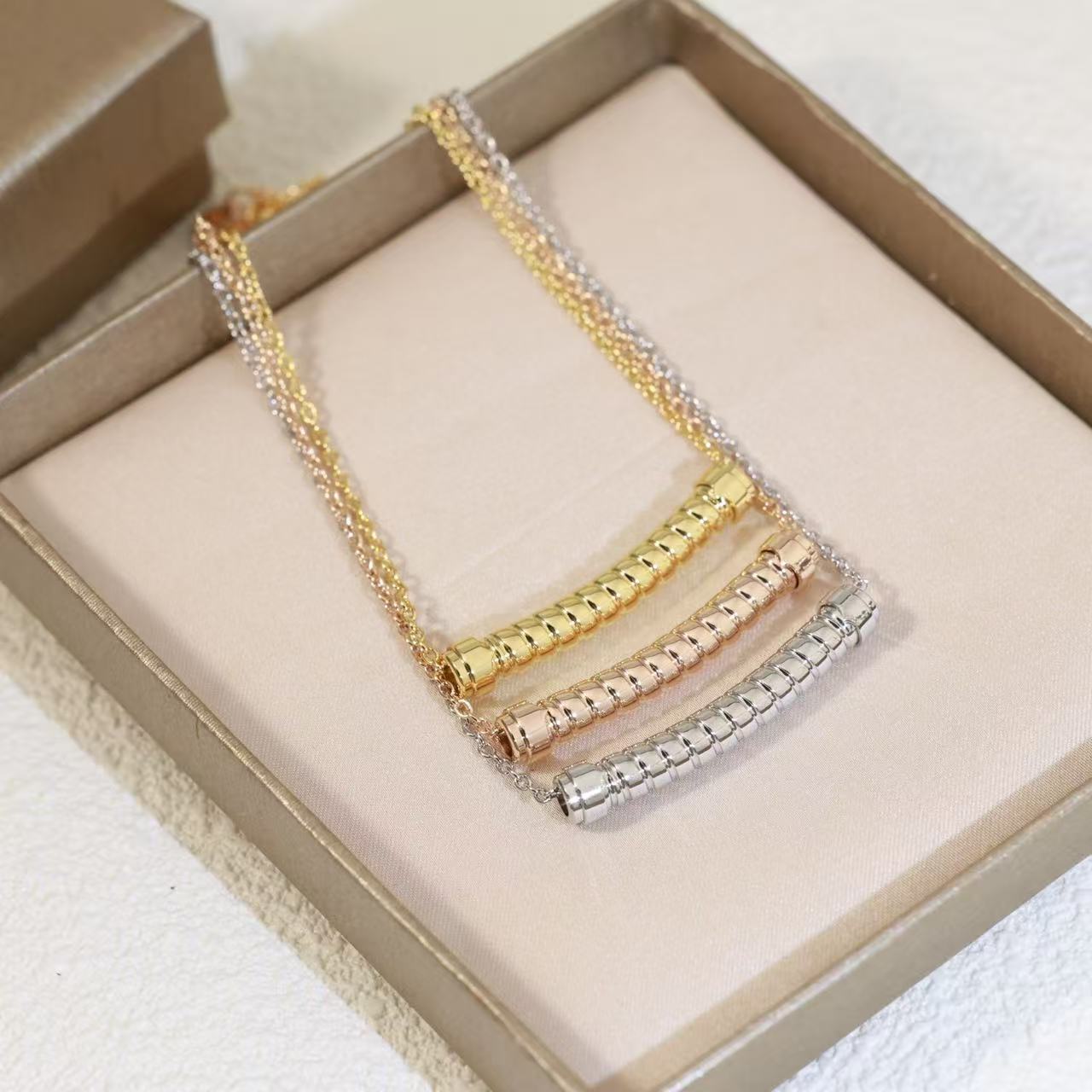 BVLGARI ディーヴァ ドリーム  ネックレス