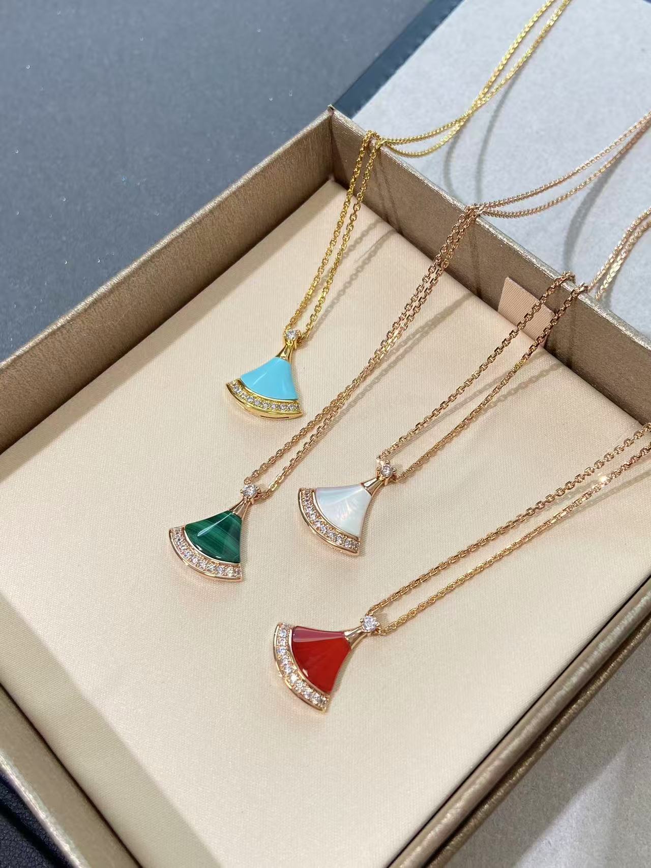 BVLGARI ディーヴァ ドリーム  ネックレス