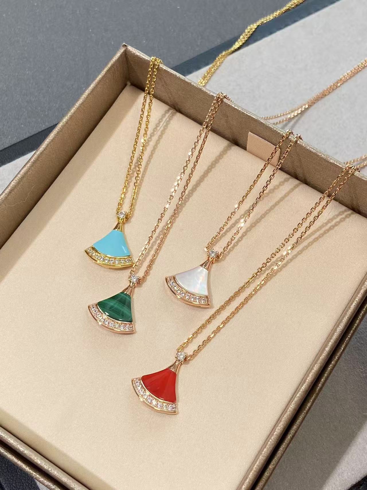 BVLGARI ディーヴァ ドリーム  ネックレス