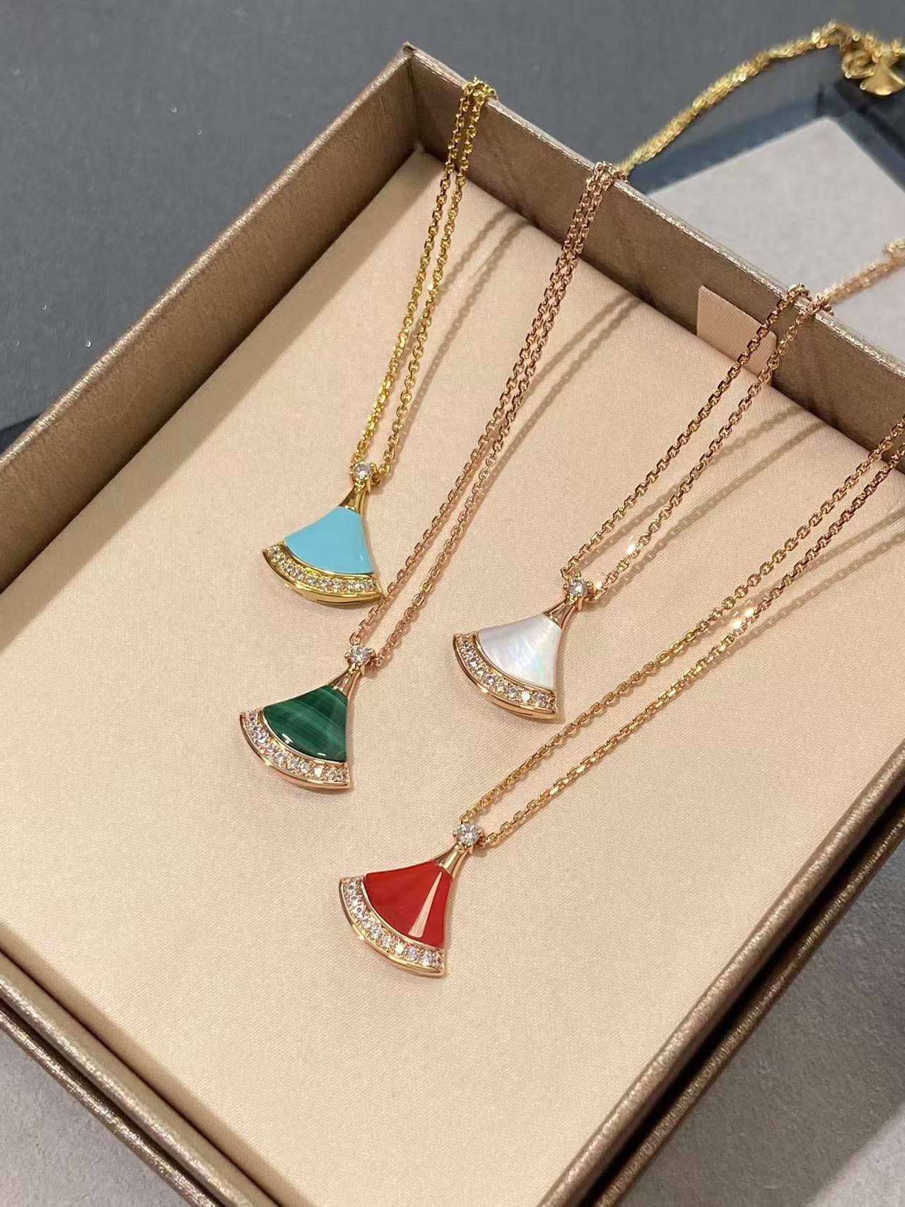 BVLGARI ディーヴァ ドリーム  ネックレス