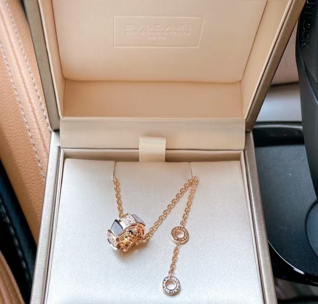 BVLGARI ディーヴァ ドリーム  ネックレス