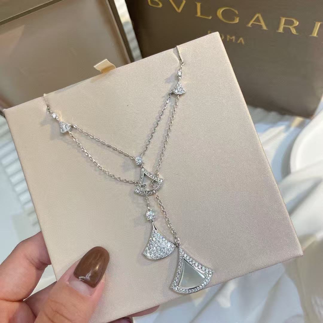 BVLGARI ディーヴァ ドリーム  ネックレス