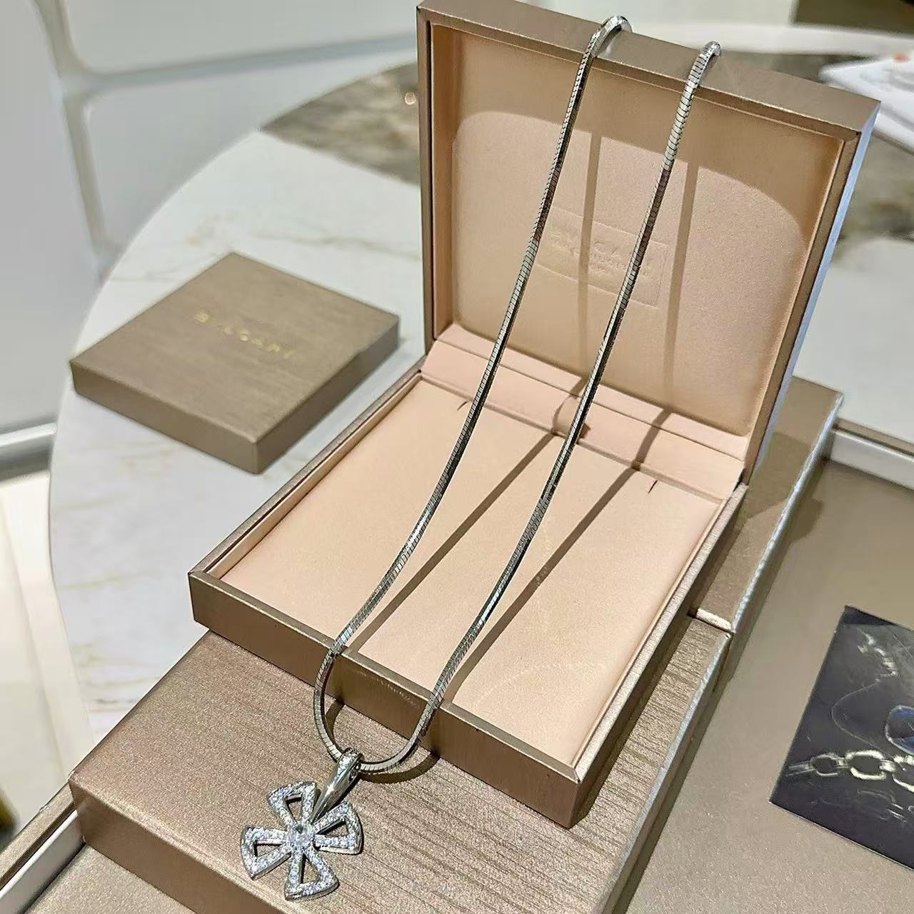 BVLGARI ディーヴァ ドリーム  ネックレス