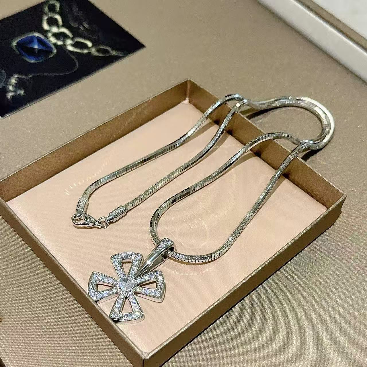 BVLGARI ディーヴァ ドリーム  ネックレス