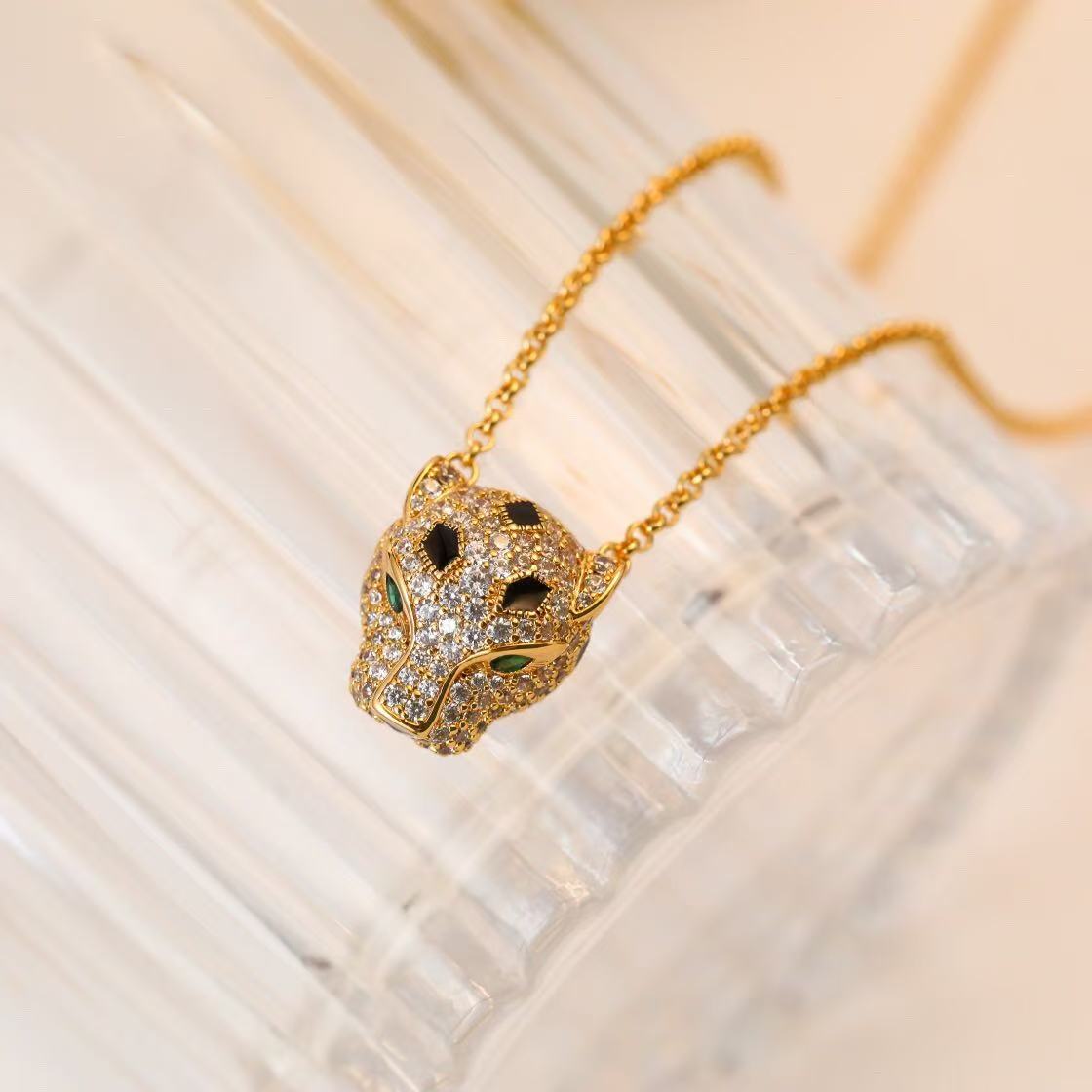 Cartier カルティエ ネックレス