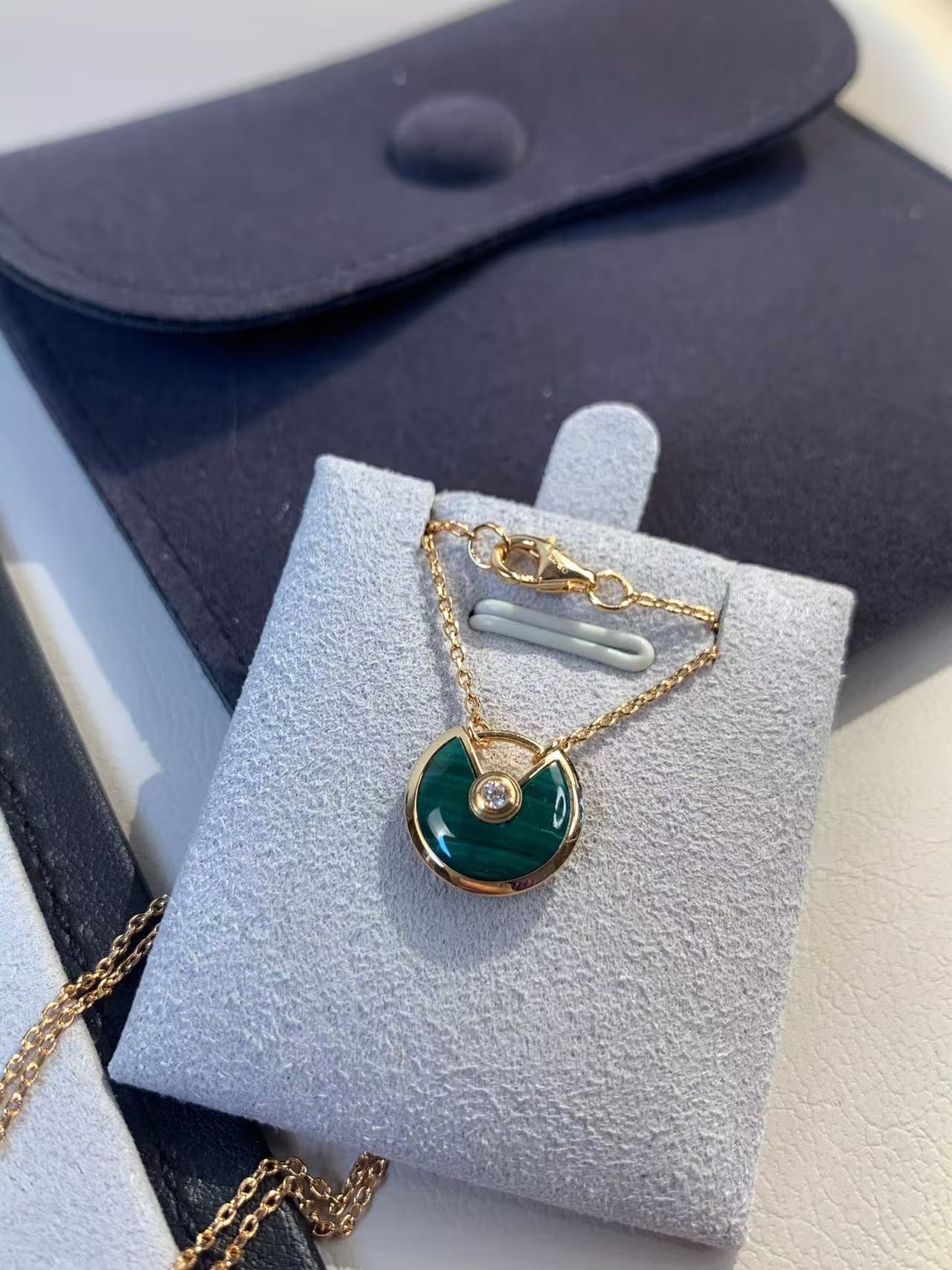 Cartier カルティエ ネックレス