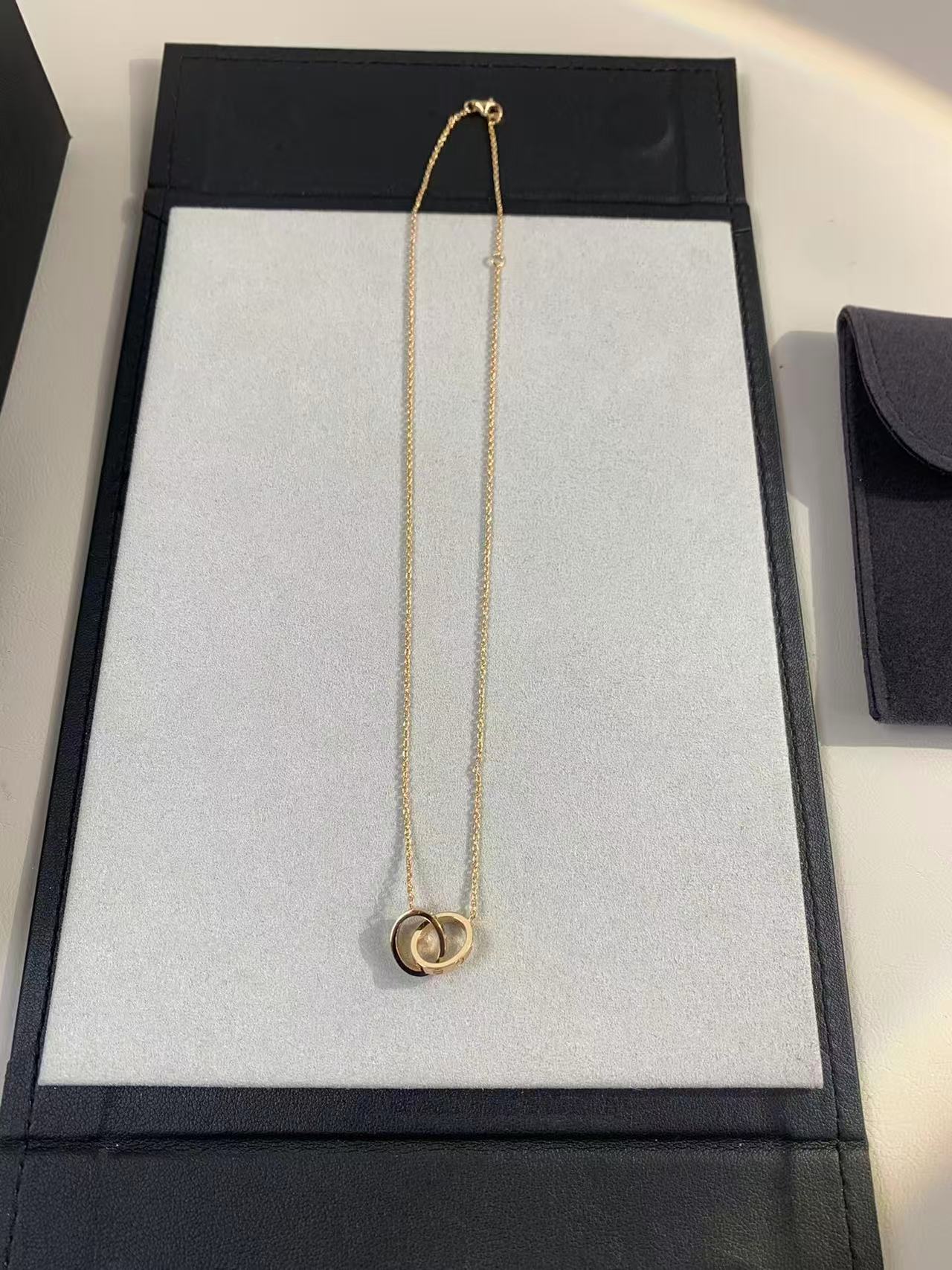 Cartier カルティエ ネックレス