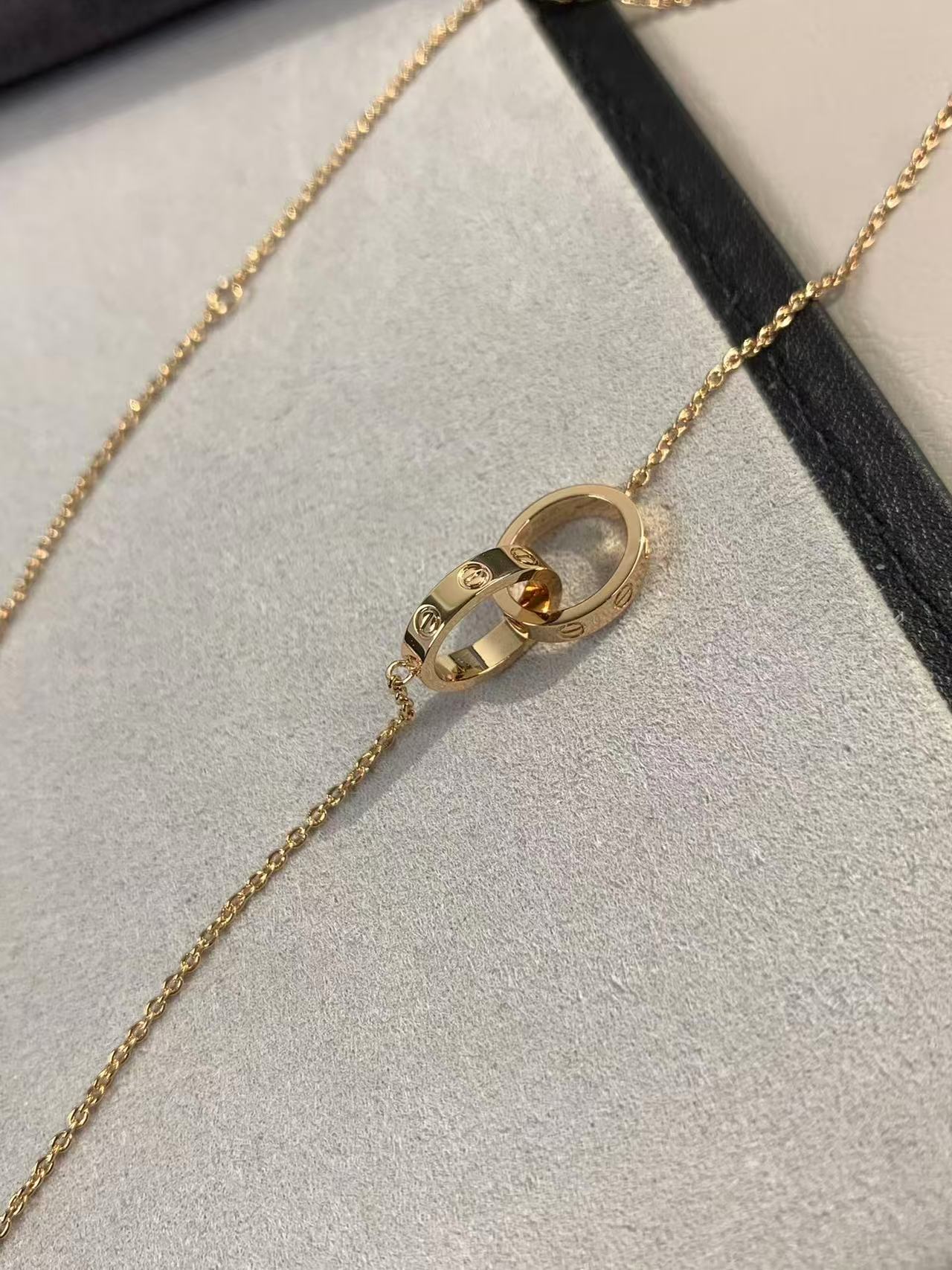 Cartier カルティエ ネックレス