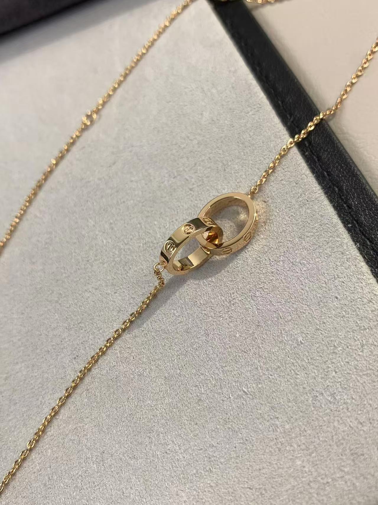 Cartier カルティエ ネックレス