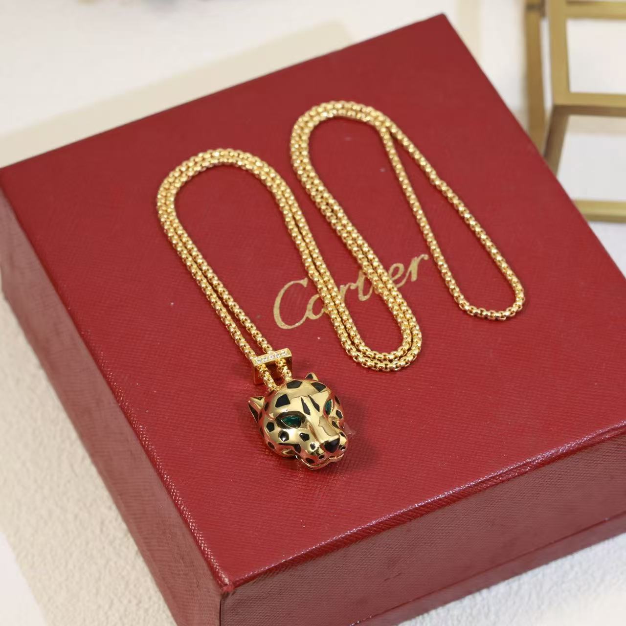 Cartier カルティエ ネックレス