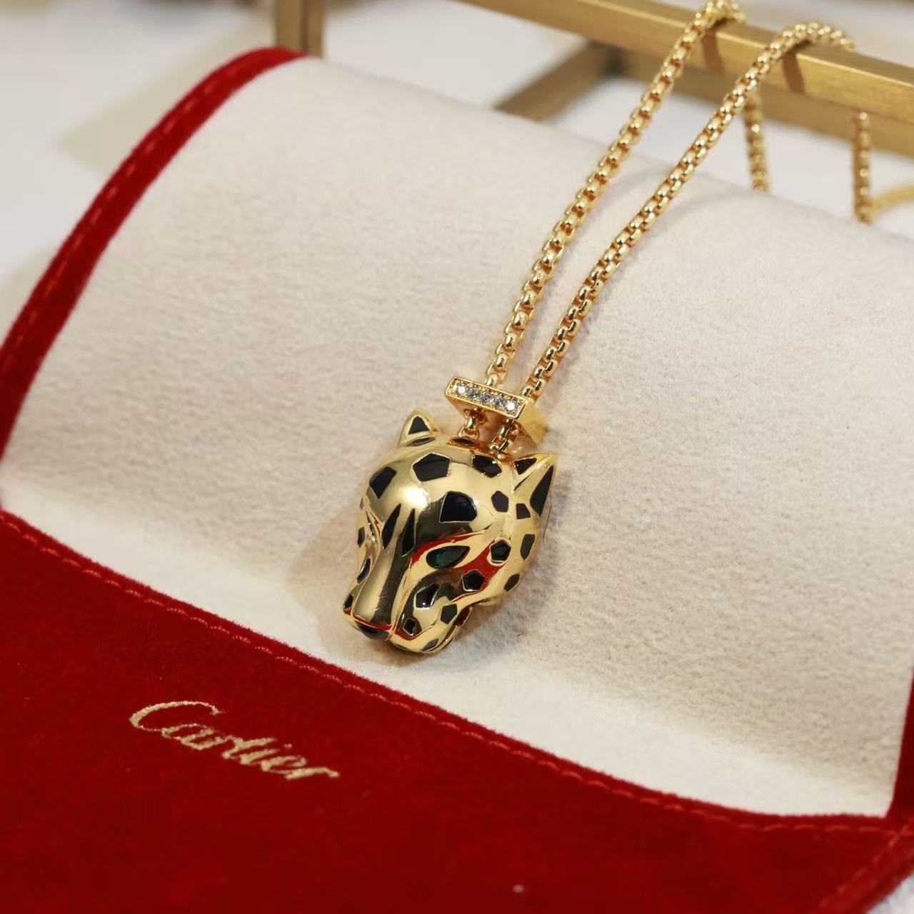 Cartier カルティエ ネックレス