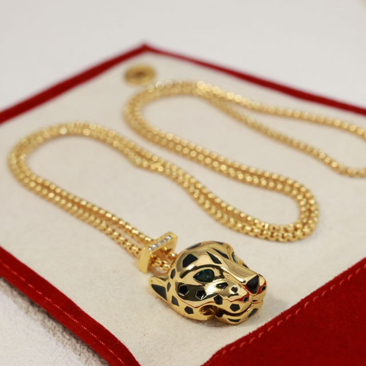 Cartier カルティエ ネックレス