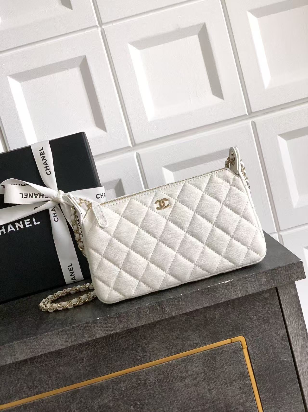 CHANEL シャネル  バッグ