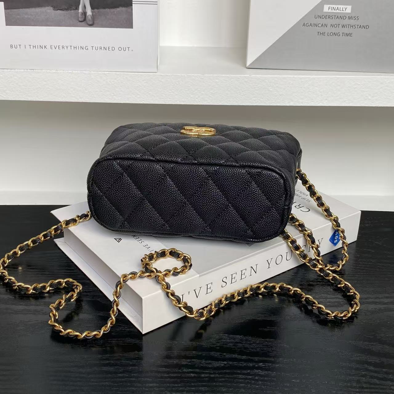 CHANEL シャネル  バッグ