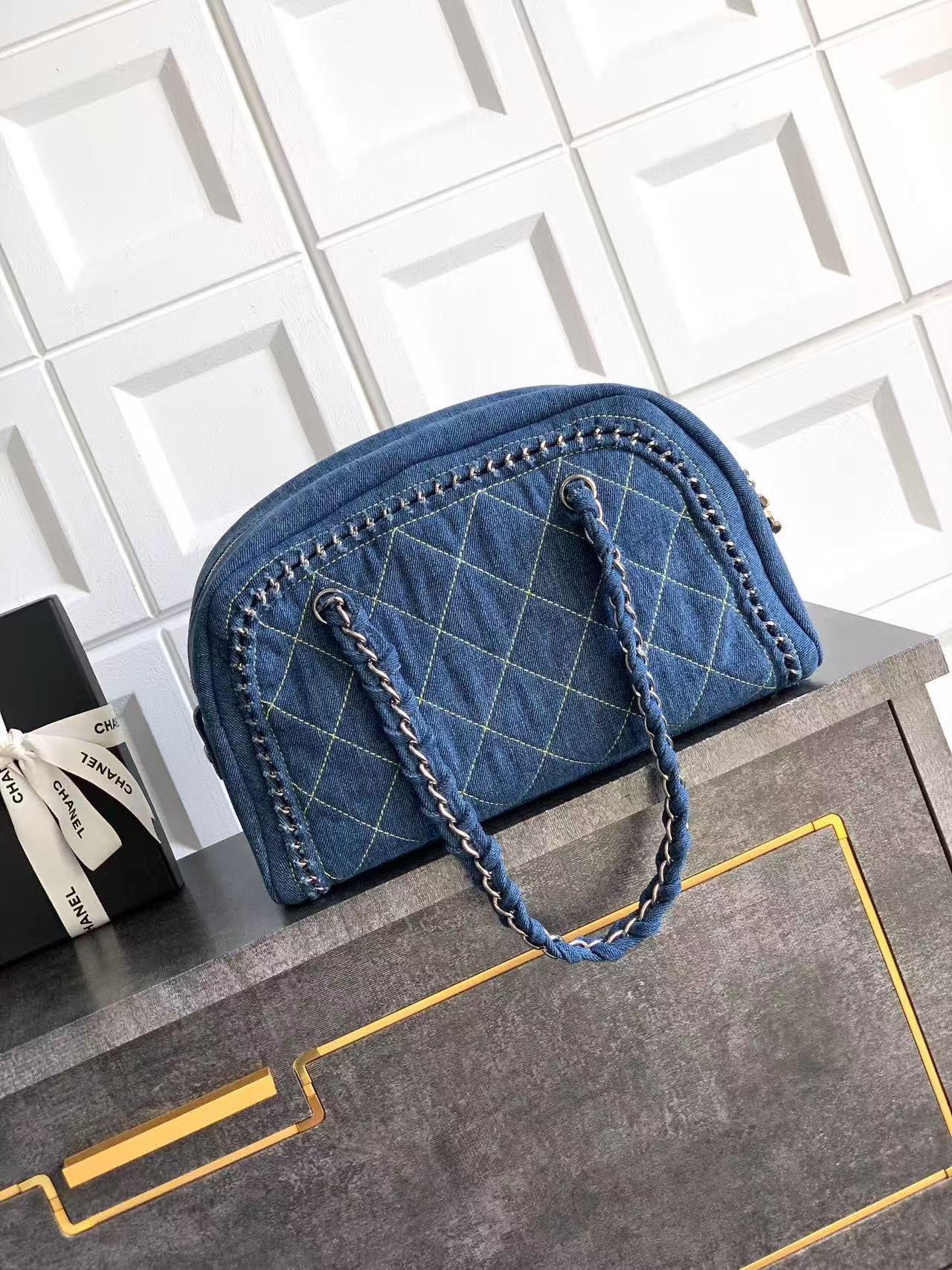 CHANEL シャネル  バッグ