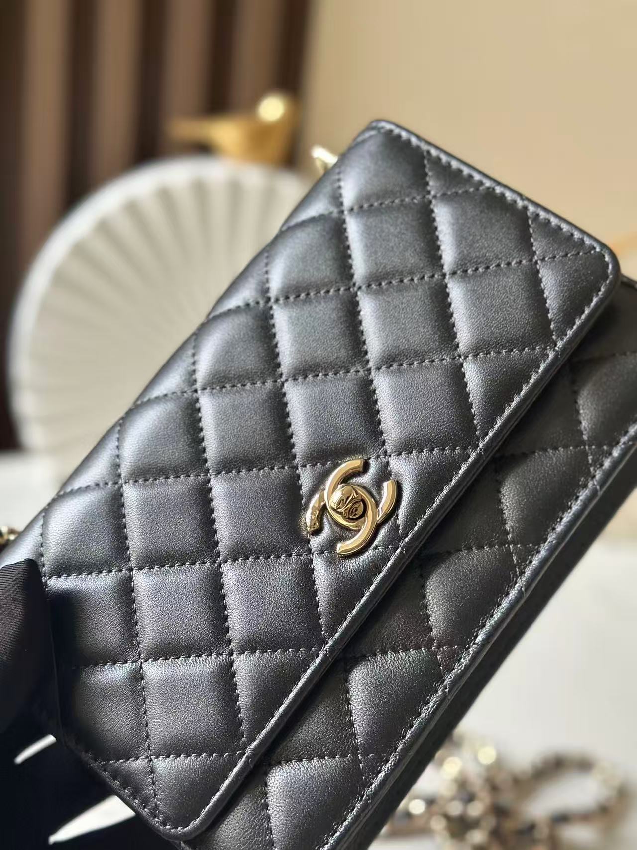 CHANEL シャネル  バッグ
