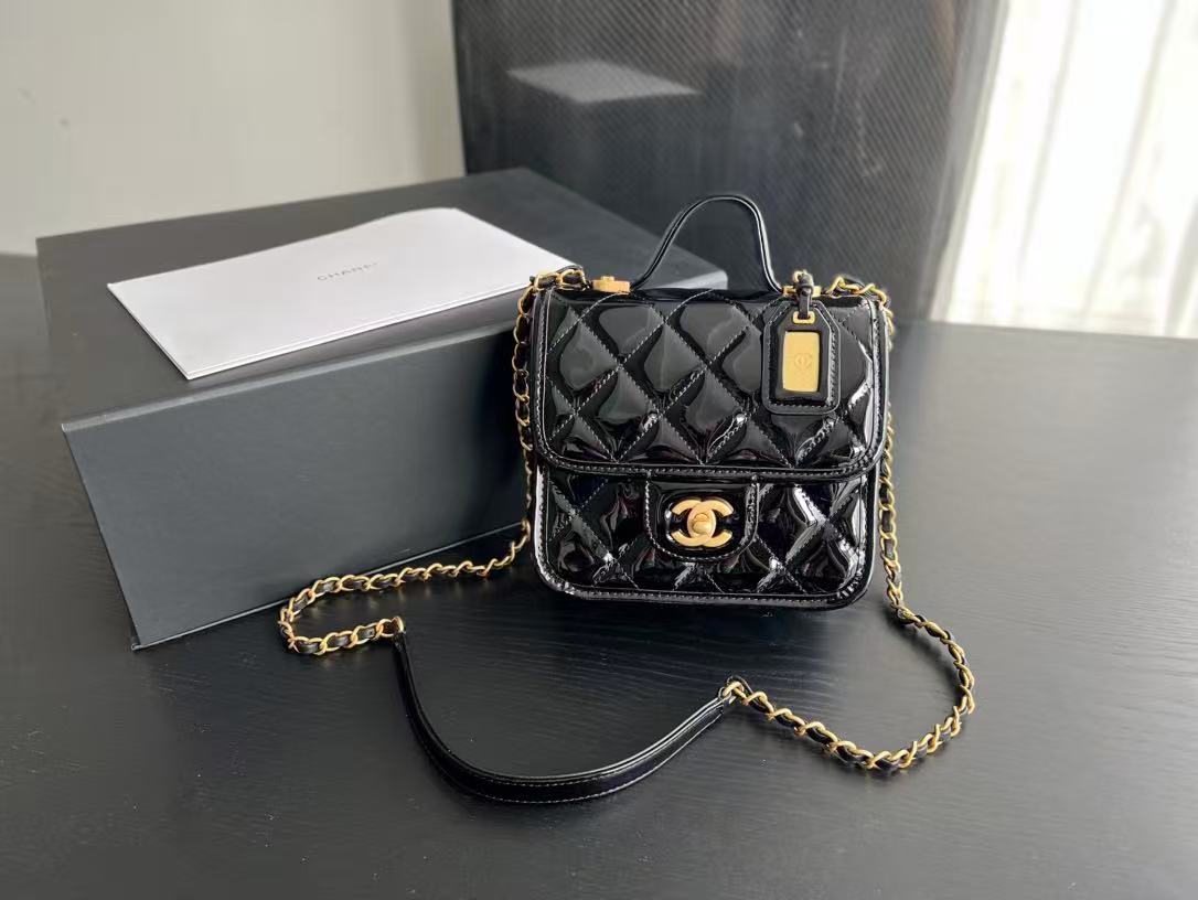 CHANEL シャネル  バッグ