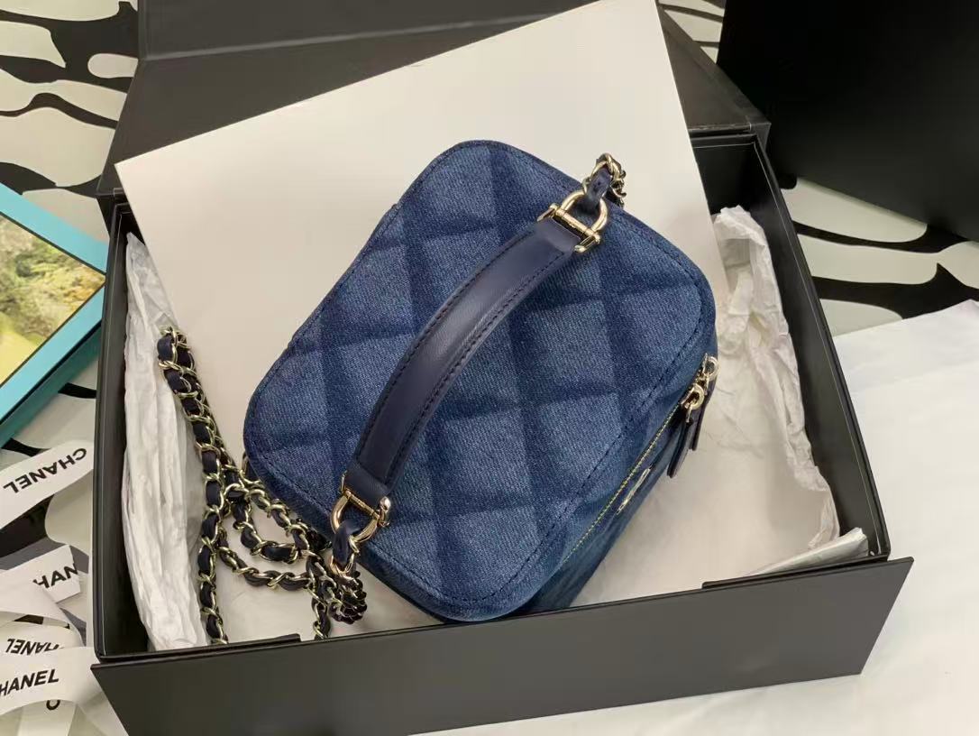 CHANEL シャネル  バッグ