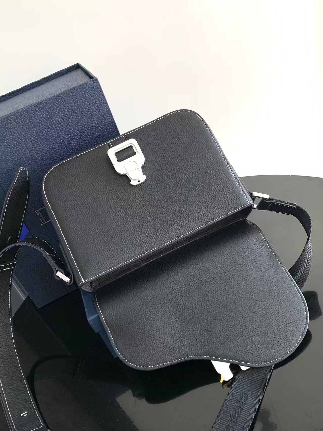 DIOR ディオール  バッグ