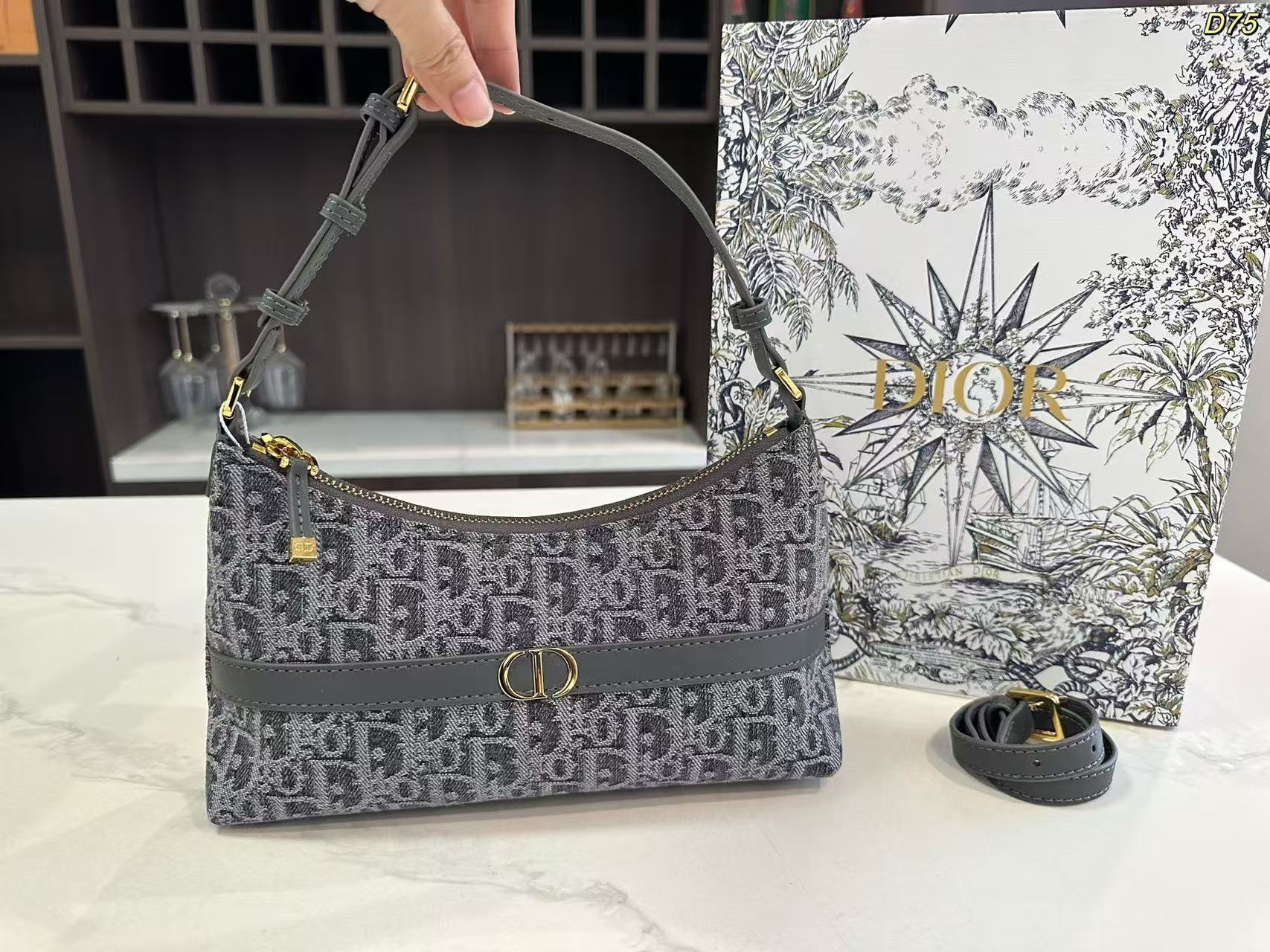 DIOR ディオール  バッグ