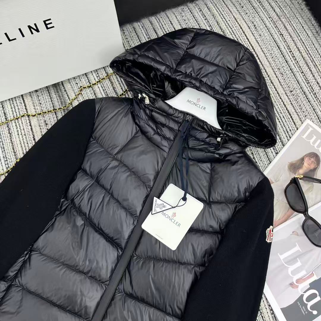 Moncler  モンクレール ダウンジャケット