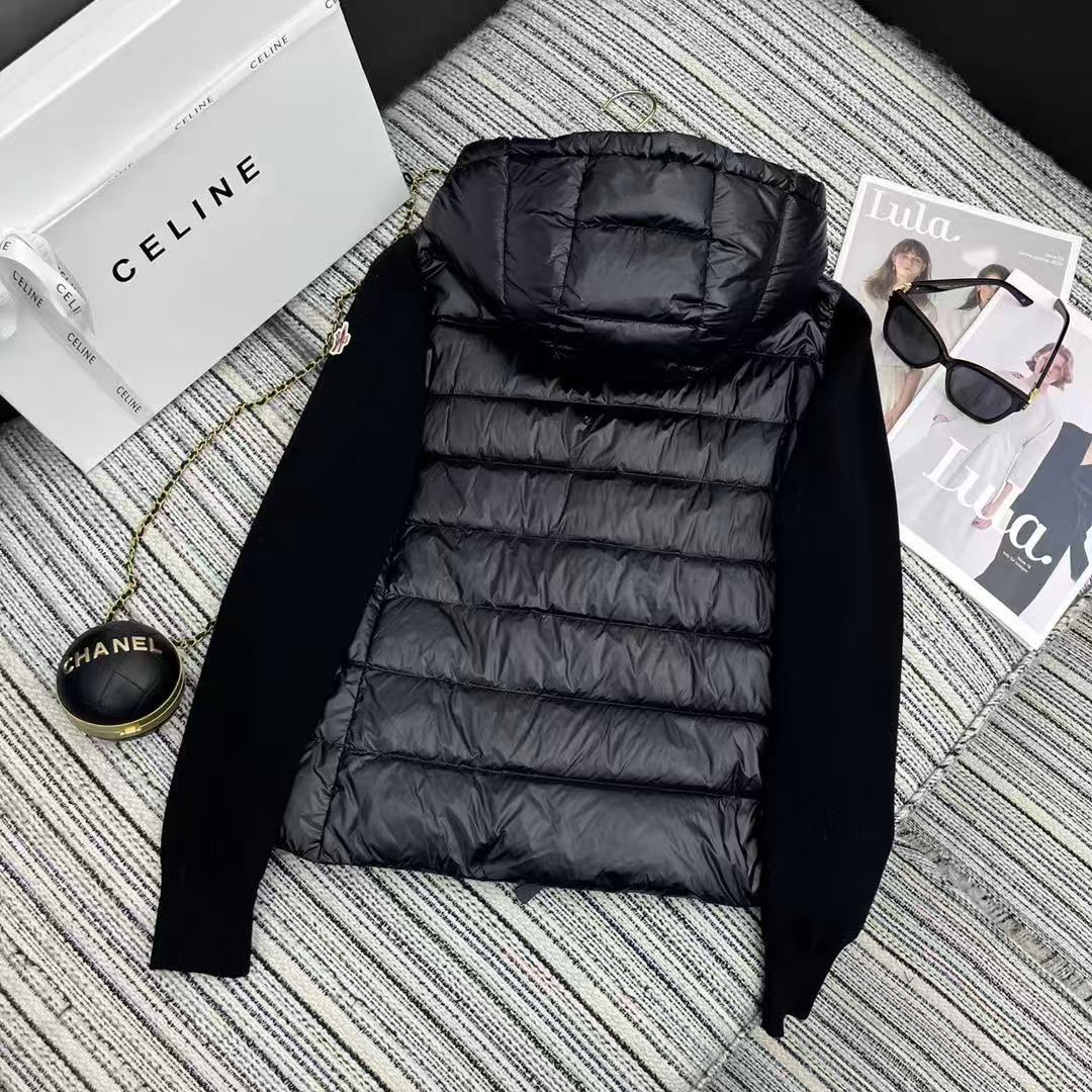 Moncler  モンクレール ダウンジャケット