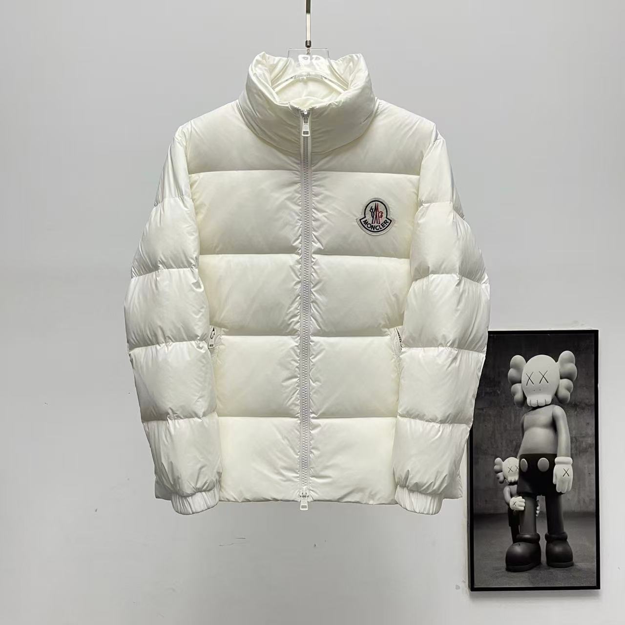 Moncler  モンクレール ダウンジャケット