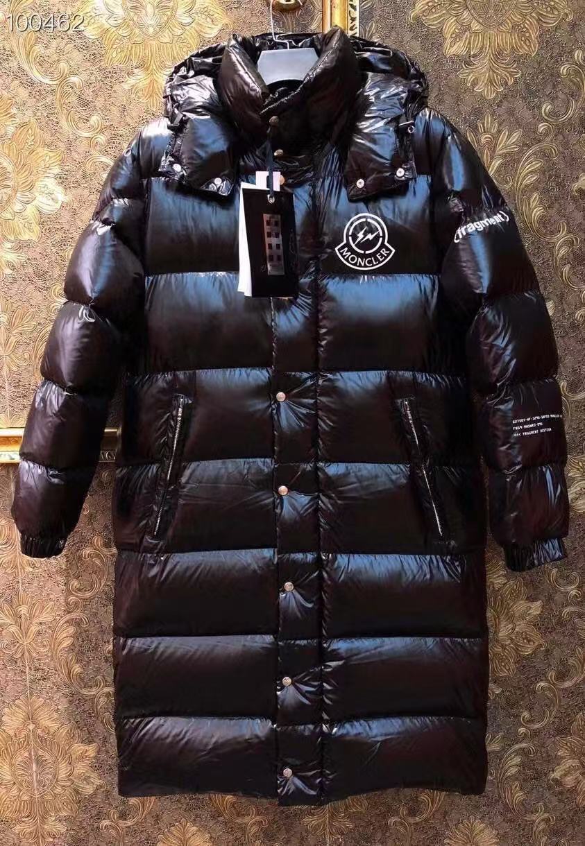 Moncler  モンクレール ダウンジャケット